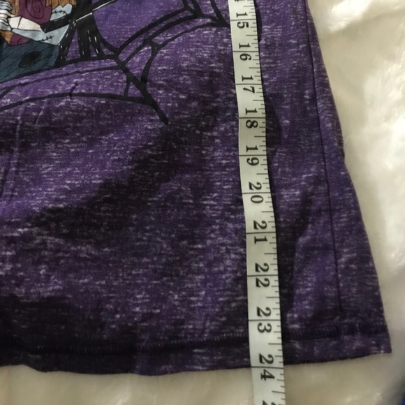 beautiful Disney blouse size M - Picture 8 of 9